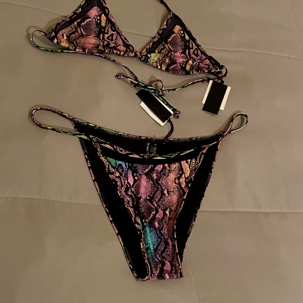 Kendall & Kylie Women's Mesh Trim Tie Dye Snake Triangle Bikini Set Size XL - Picture 4 of 5